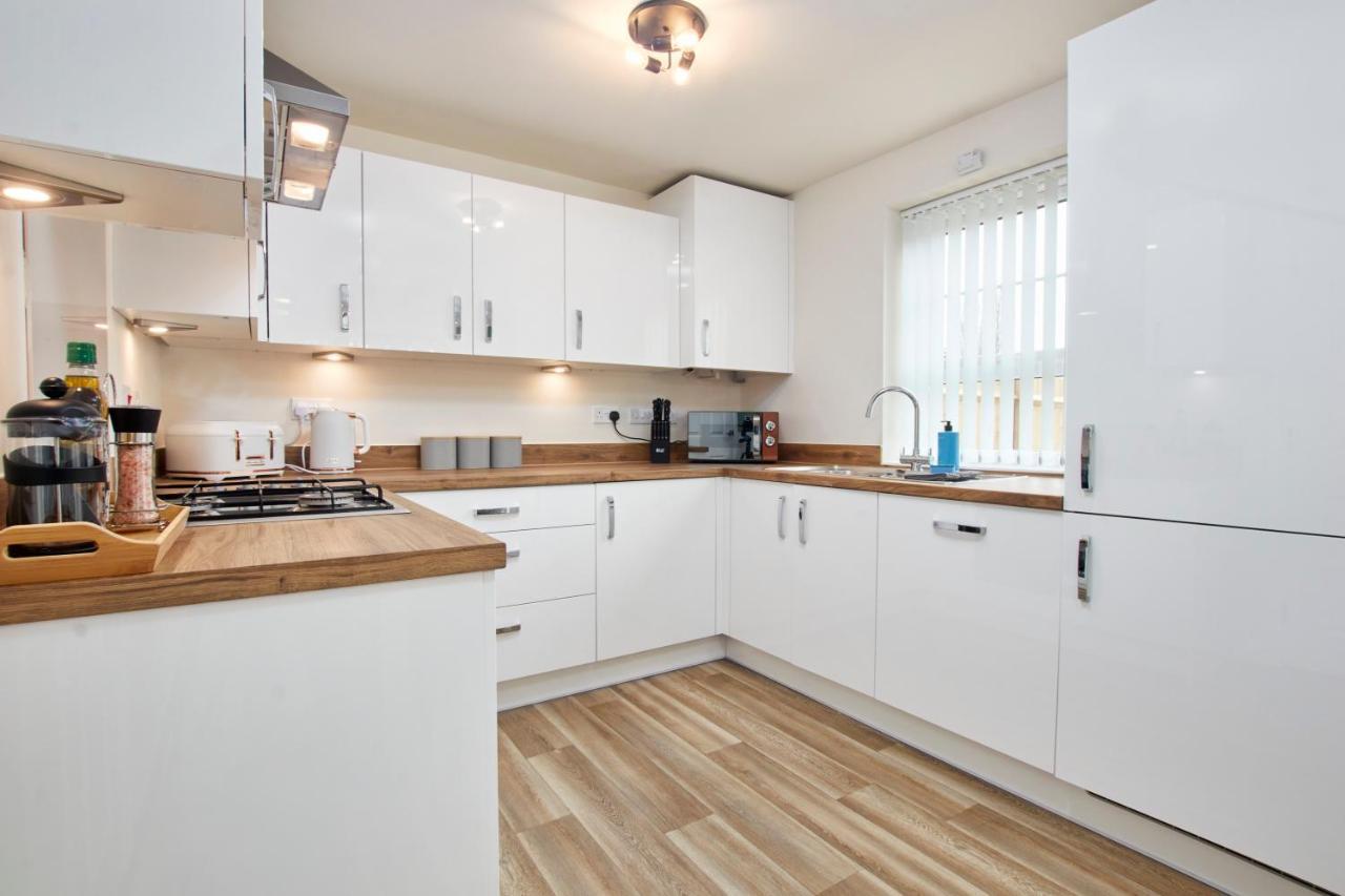 Vila Superb 3Br House In Coventry Sleeps 9 W/Parking Exteriér fotografie