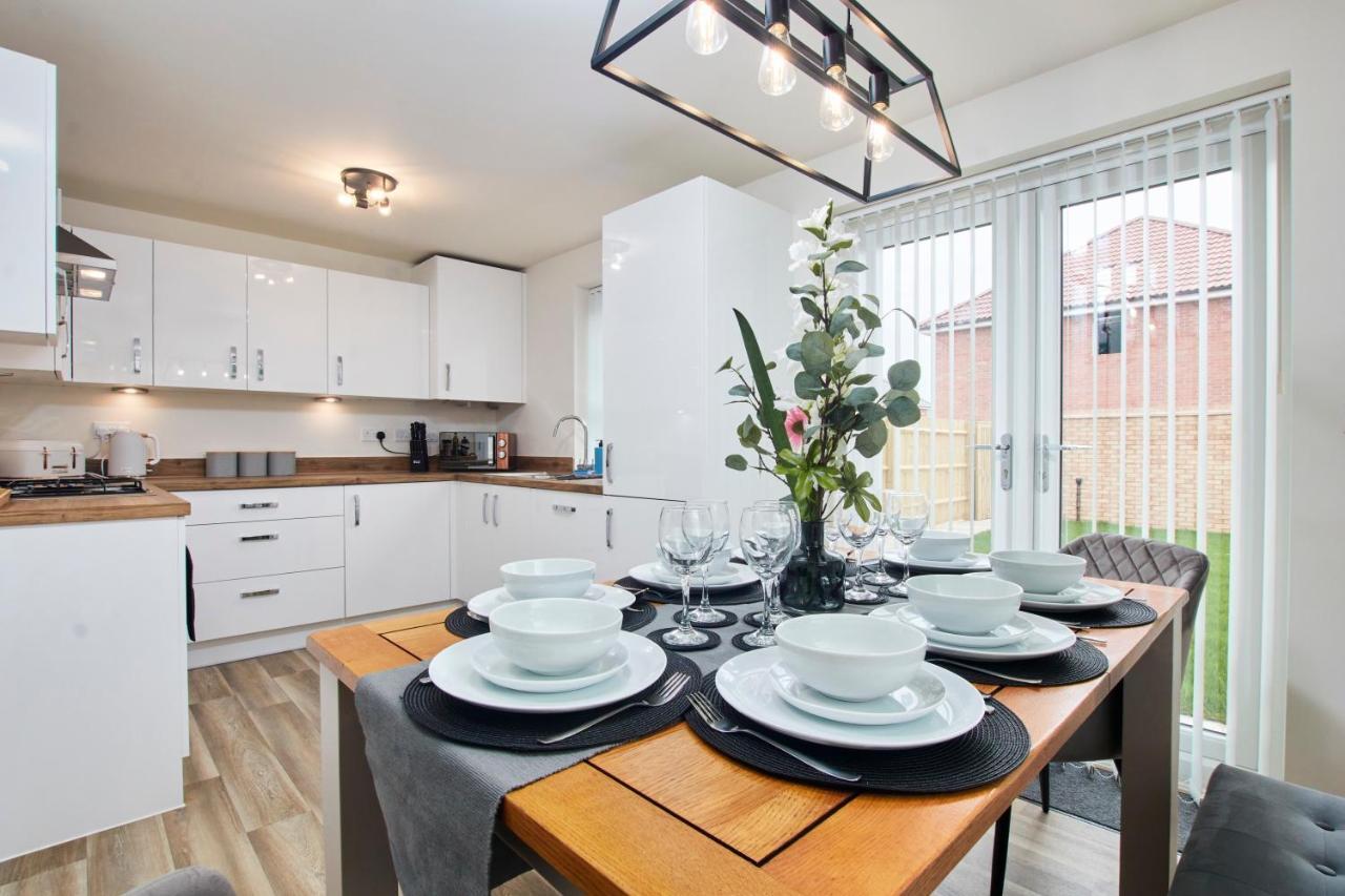Vila Superb 3Br House In Coventry Sleeps 9 W/Parking Exteriér fotografie