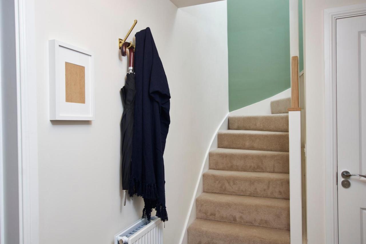 Vila Superb 3Br House In Coventry Sleeps 9 W/Parking Exteriér fotografie