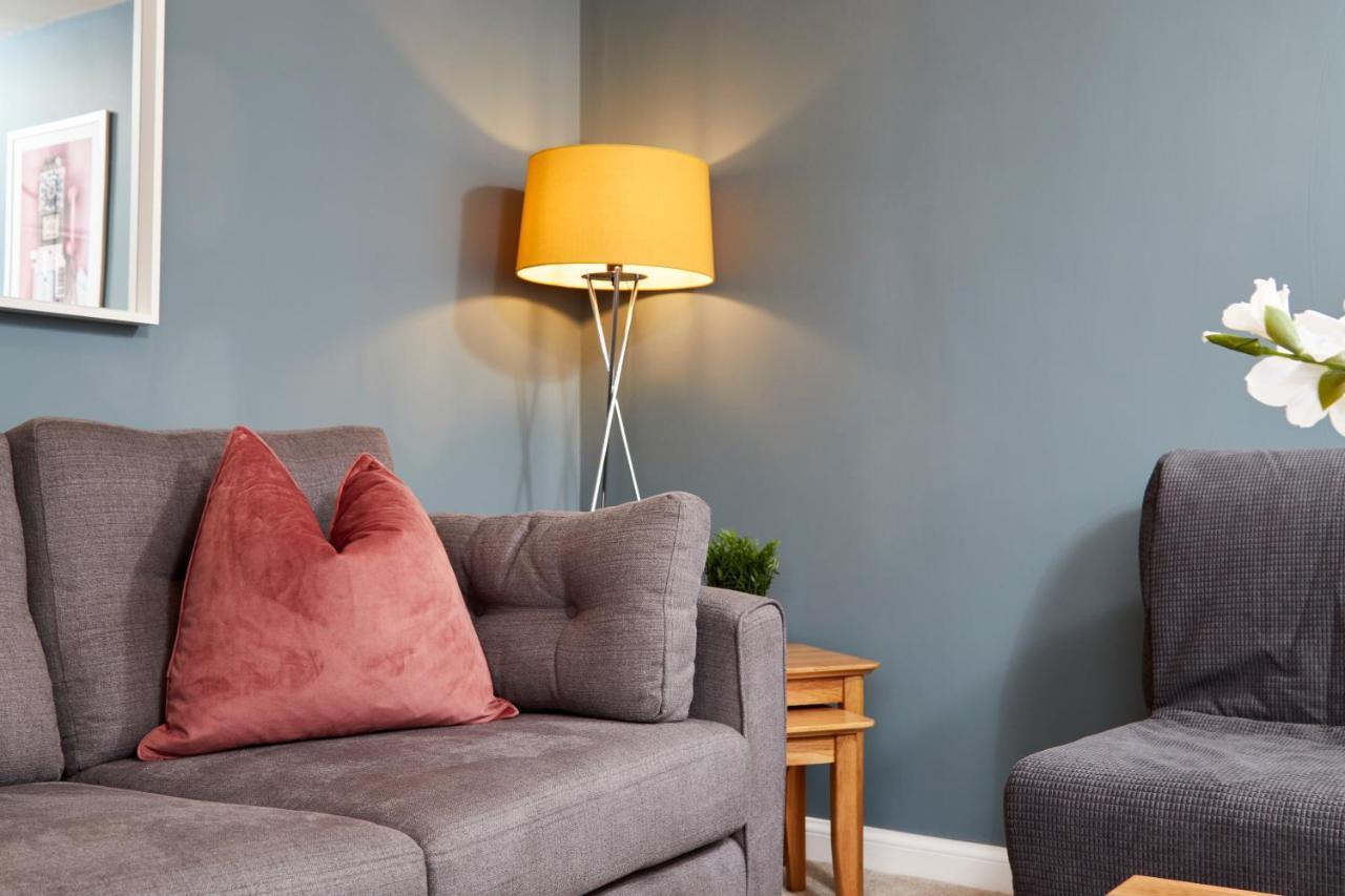 Vila Superb 3Br House In Coventry Sleeps 9 W/Parking Exteriér fotografie
