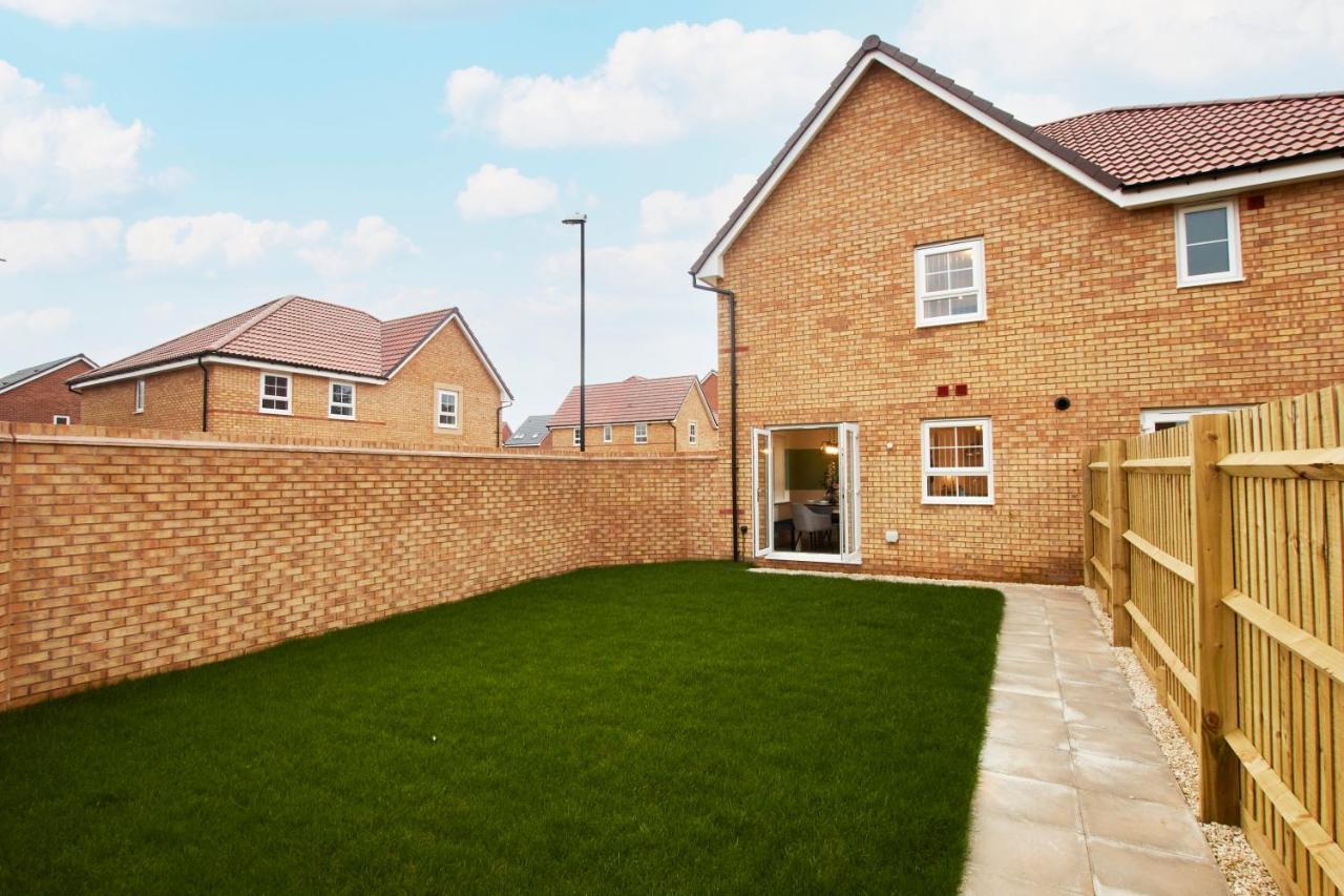 Vila Superb 3Br House In Coventry Sleeps 9 W/Parking Exteriér fotografie